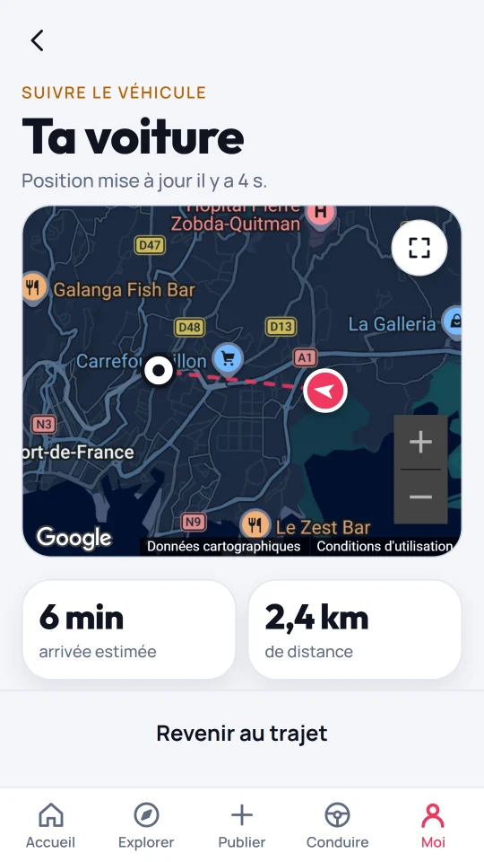 Le suivi du véhicule sur la carte, avec le temps d’arrivée estimé et la distance.